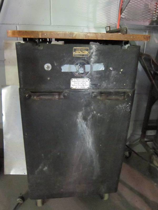 lot 12 image: Syntron Paper Jogger