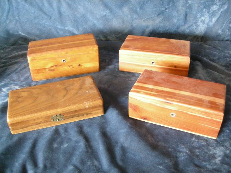 lot 2 image: 4 Lane Cedar Boxes