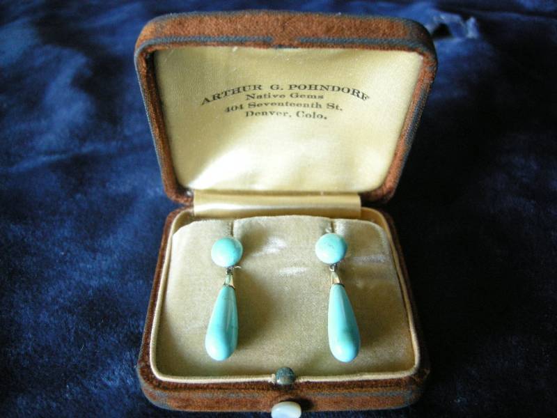 lot 17 image: Turquoise Earrings