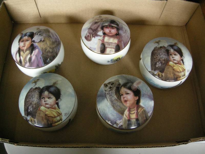 lot 25 image: Native American Music Boxes