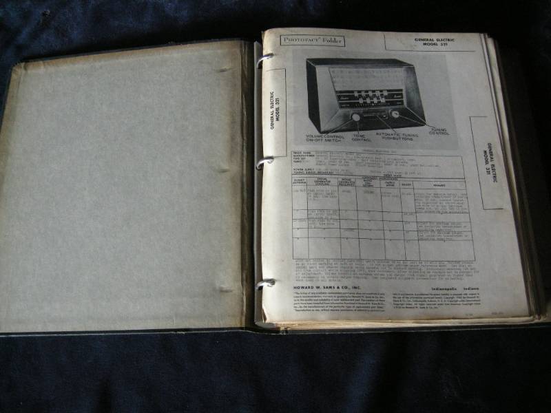 lot 36 image: Antique Radio Photofact album