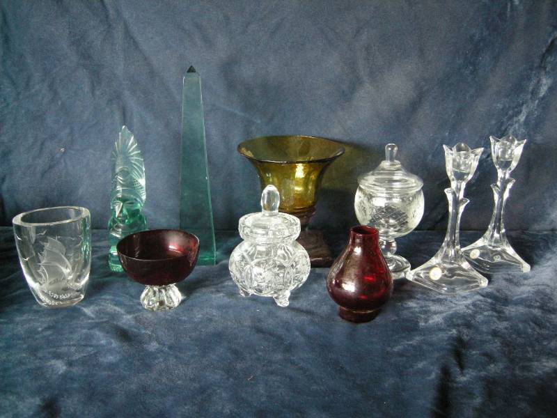 lot 44 image: Decorative collector glass