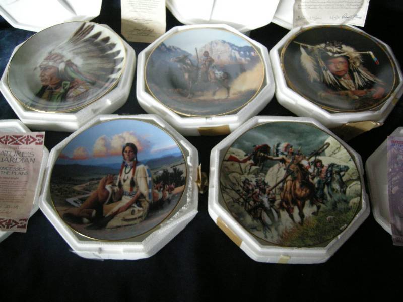 lot 49 image: 5 Native American Collector plates
