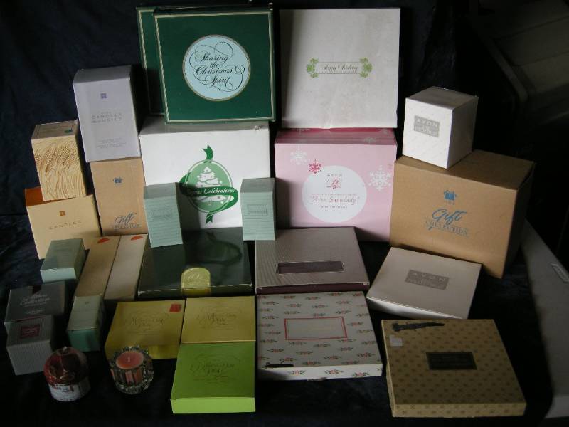 lot 59 image: Avon Collectibles