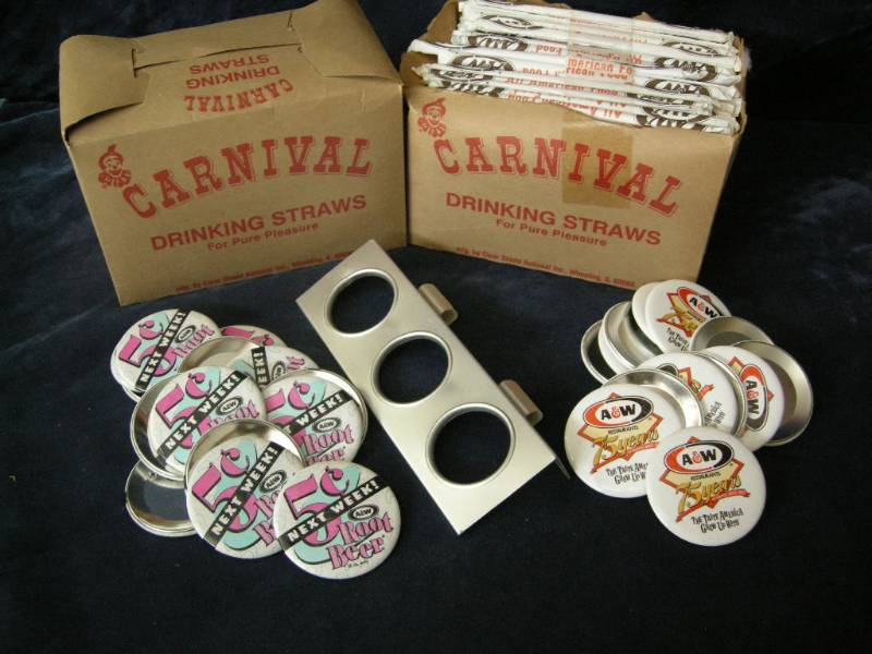 lot 89 image: A&W items