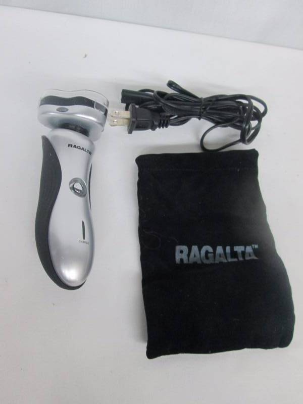 lot 35 image: Ragalta Triple Rotary Shaver