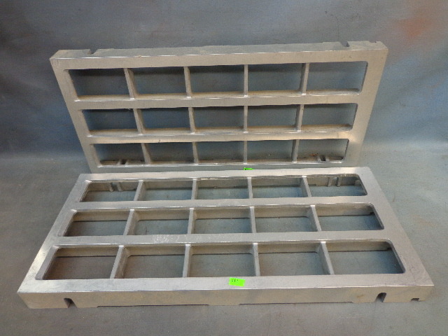 lot 10 image: Table saw extensions