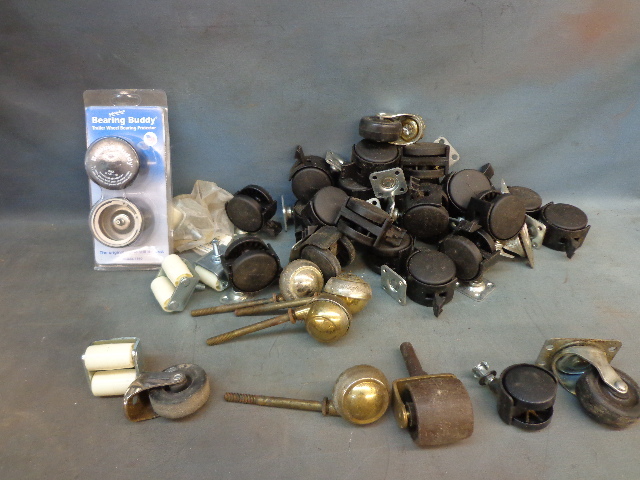 lot 16 image: Caster wheels