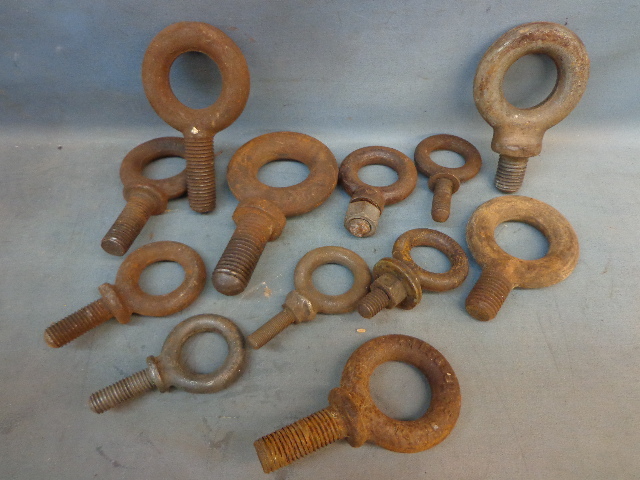 lot 18 image: various eyelet sizes