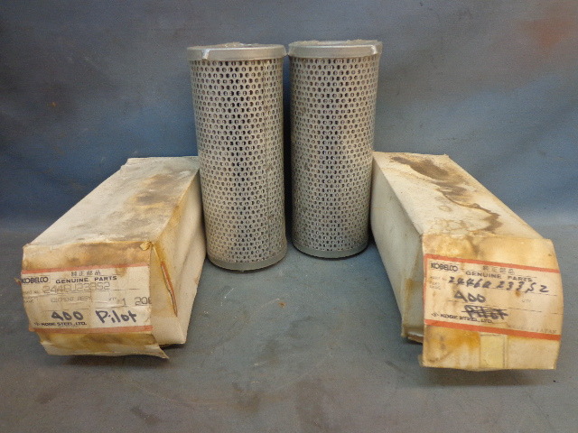 lot 38 image: Kobelco filters