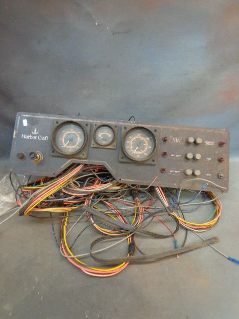 lot 45 image: Boat dash and wiring harness