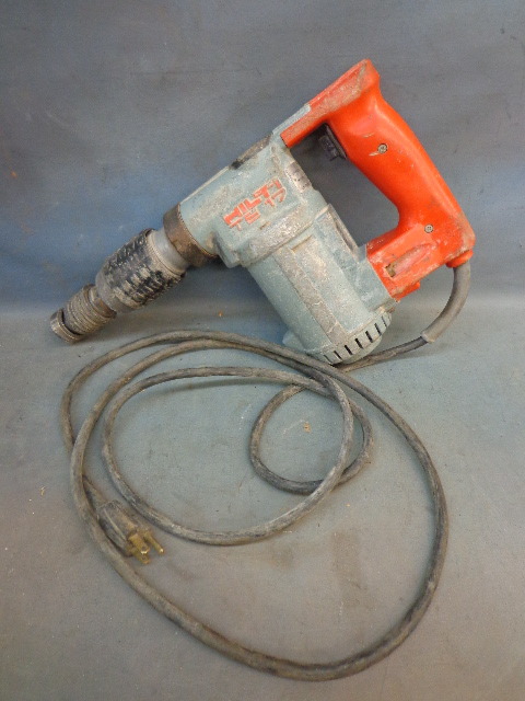 lot 48 image: Hammer drill