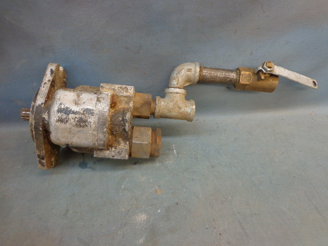 lot 65 image: Hydraulic pump