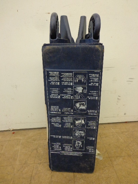 lot 73 image: Baby playpen