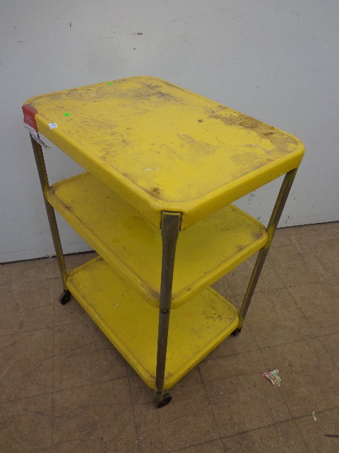 lot 77 image: Metal shelf