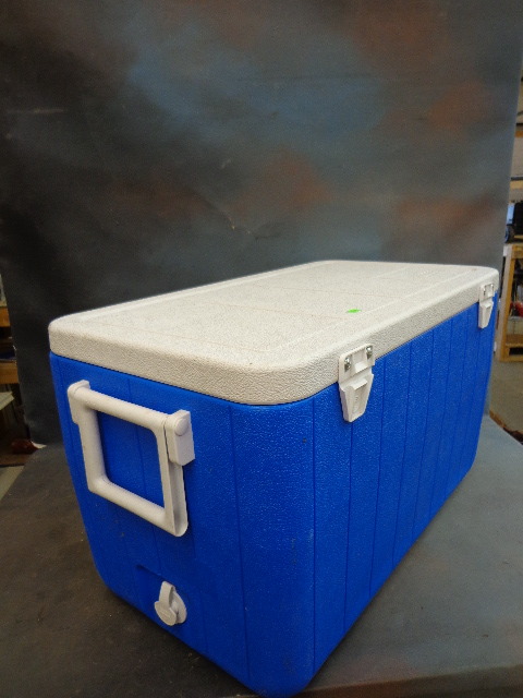 lot 82 image: Cooler