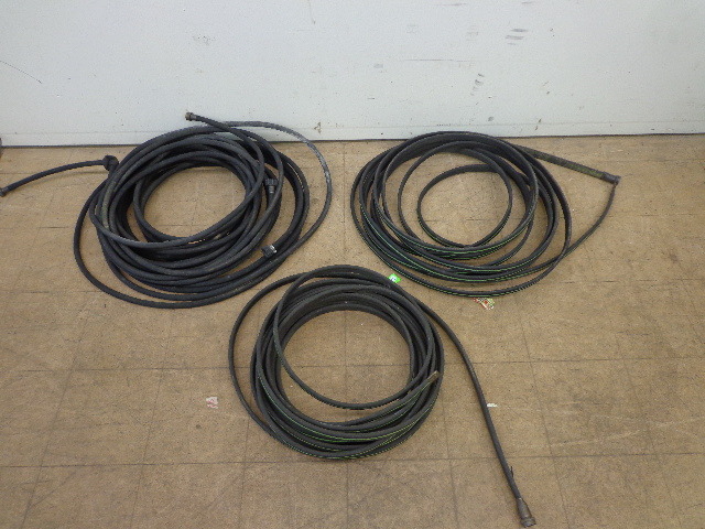 lot 83 image: Garden hoses