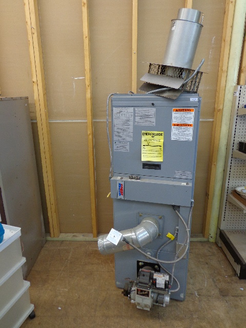 lot 117 image: Heil oil furnace