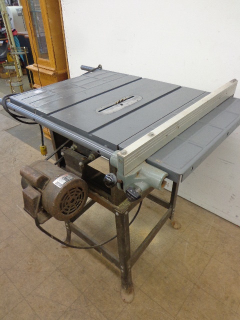 lot 119 image: Table saw
