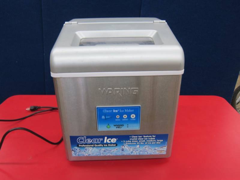 lot 25 image: Waring Ice Maker