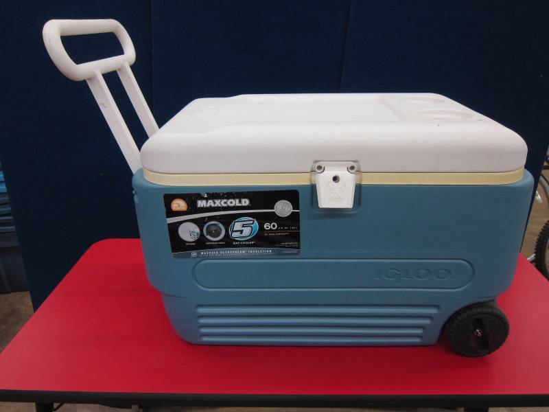 lot 26 image: Igloo Cooler
