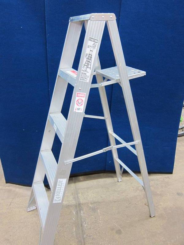 lot 39 image: Keller Ladder 5 ft.