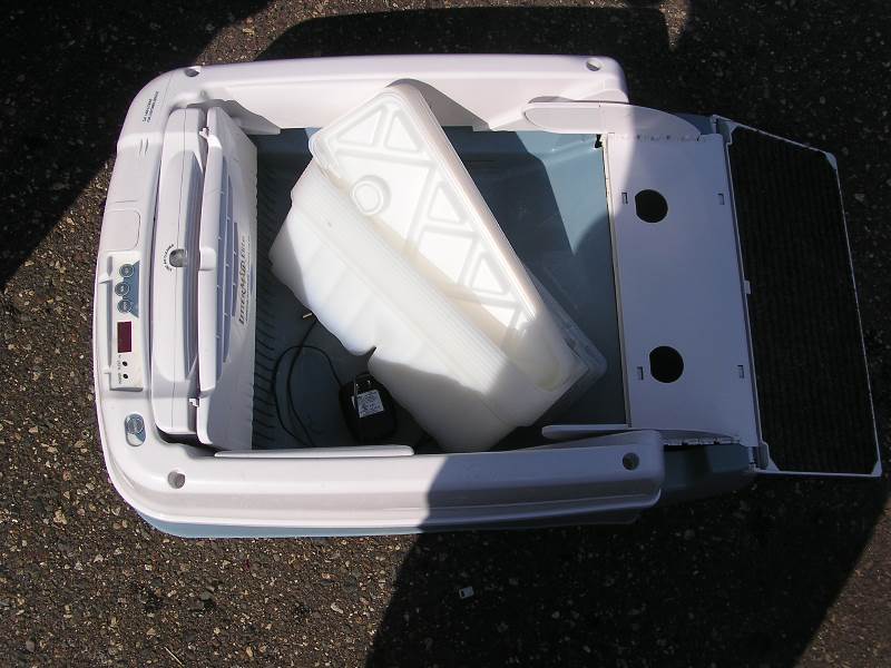 lot 1 image: LITTER MAID CAT BOX ELITE