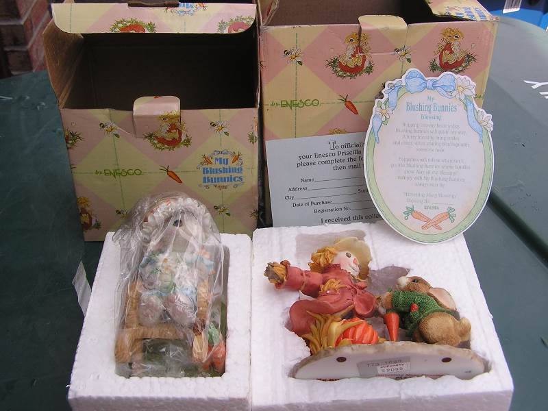 lot 12 image: ENESCO BLUSHING BUNNIES SET OF 2