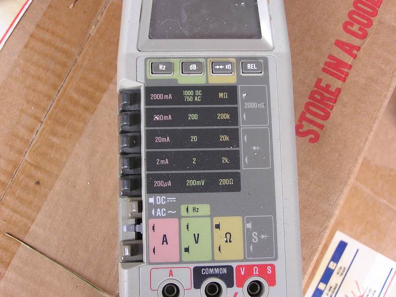 lot 20 image: FLUKE MULTIMETER 8060A TRUE RMS