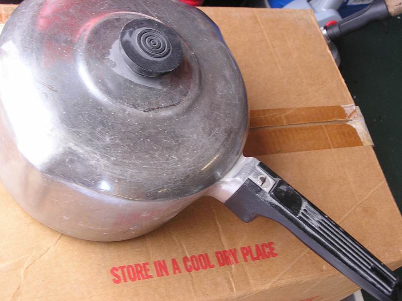 lot 22 image: WAGNERWARE MAGNALITE SAUCEPAN 3 QT