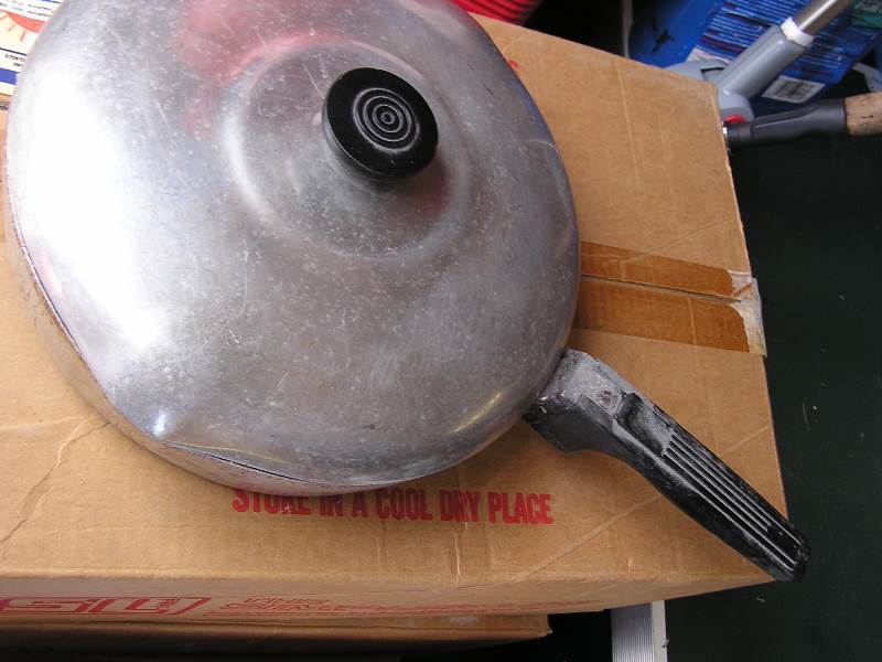 lot 24 image: WAGNERWARE MAGNALITE SHALLOW SKILLET