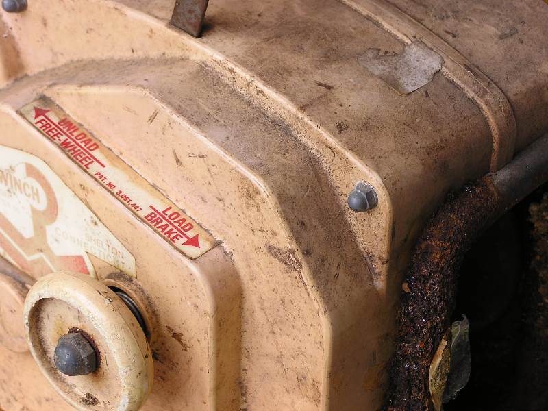 lot 43 image: BOAT POWERWINCH