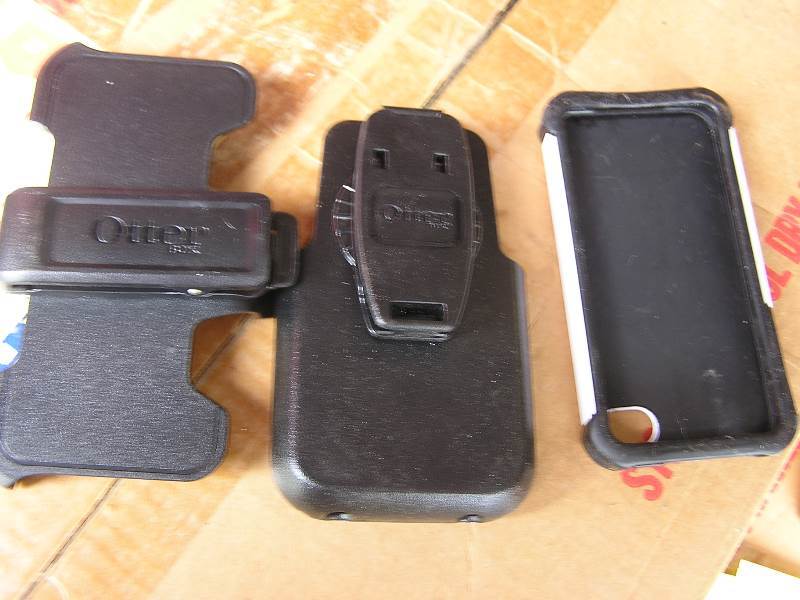 lot 55 image: IPHONE HOLSTERS AND CASE OTTERBOX AND BALLISTIC