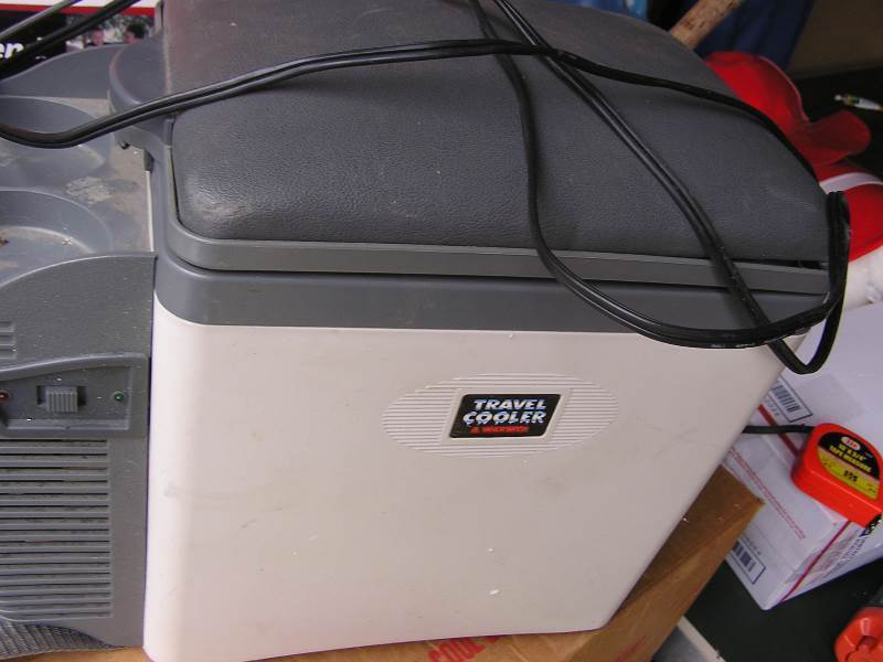 lot 84 image: AUTO COOLER  WARMER