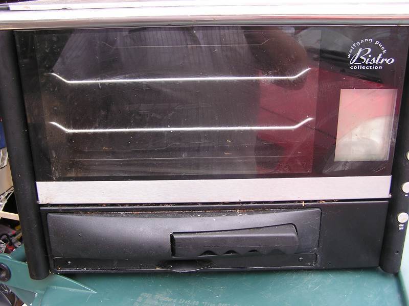 lot 86 image: WOLFGANG PUCK BISTRO COUNTER TOP OVEN
