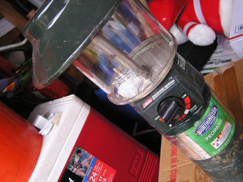 lot 88 image: COLEMAN PROPANE LANTERN