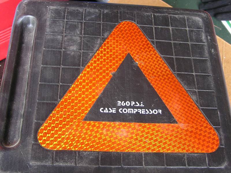 lot 74 image: emergency car kit