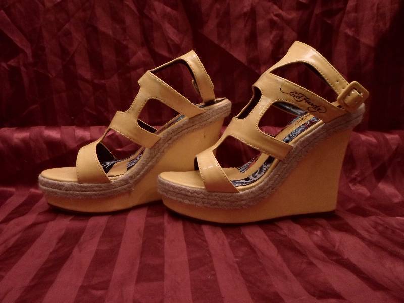 lot 14 image: Ed Hardy Size 8 - Yellow Wedge Shoe...
