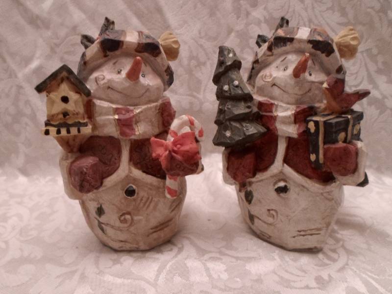 lot 25 image: Lot of 2 Snowman Statues...
