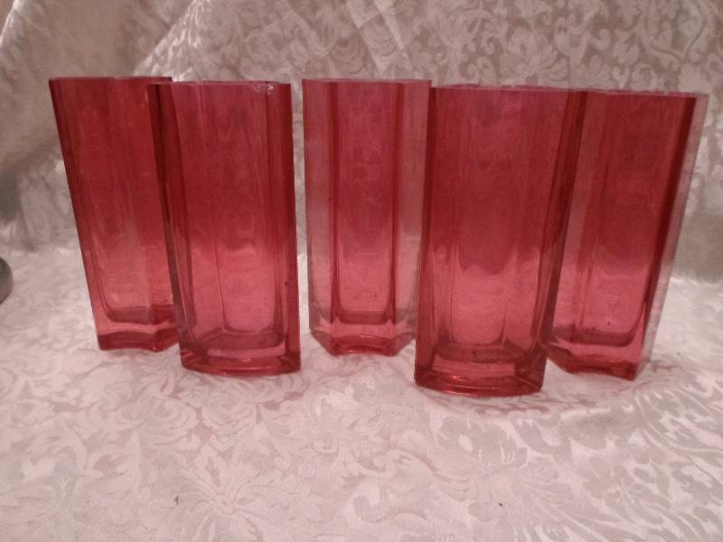 lot 27 image: Lot of 5 Ruby Red Vases - Roughly 8...