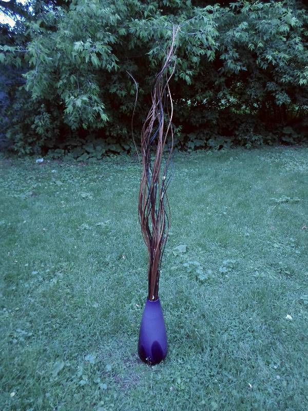 lot 30 image: Vase and Decorative Branches - Vase...