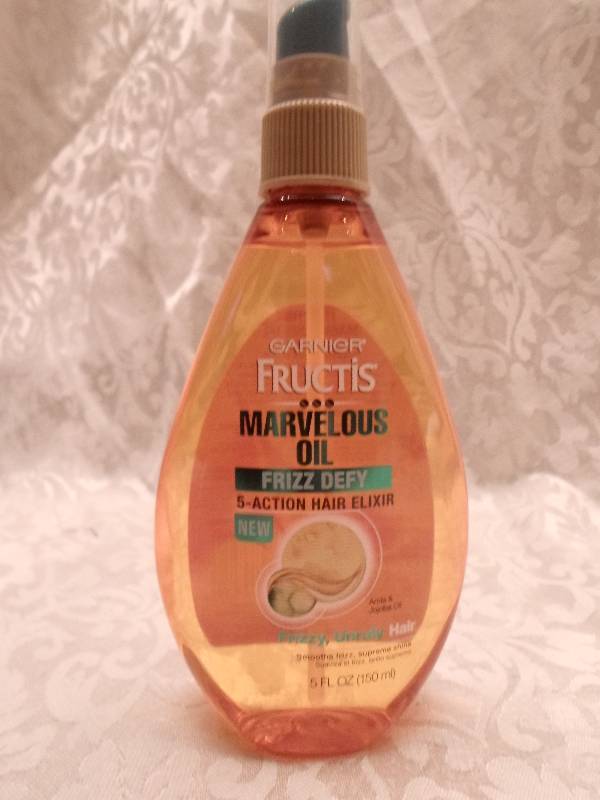 lot 37 image: Garnier Fructis Marvelous Oil Frizz...