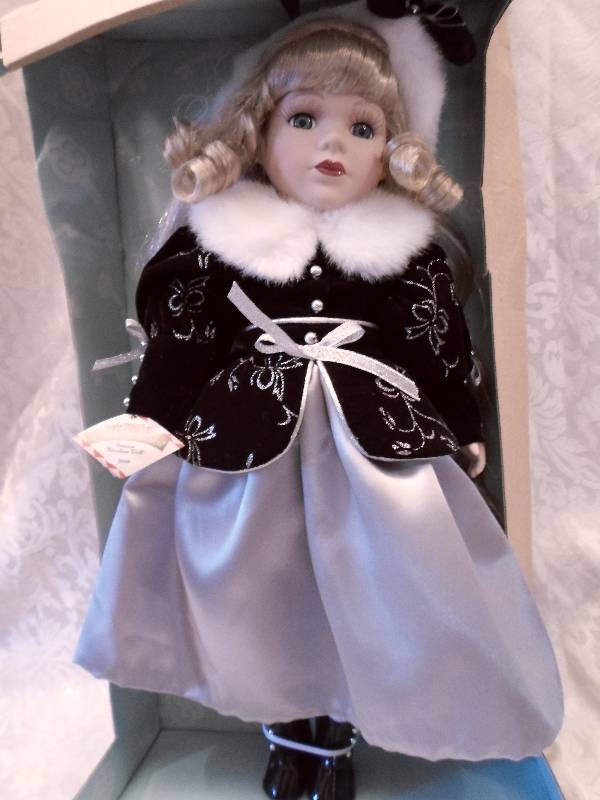 lot 60 image: Victorian Garden Collection Genuine...