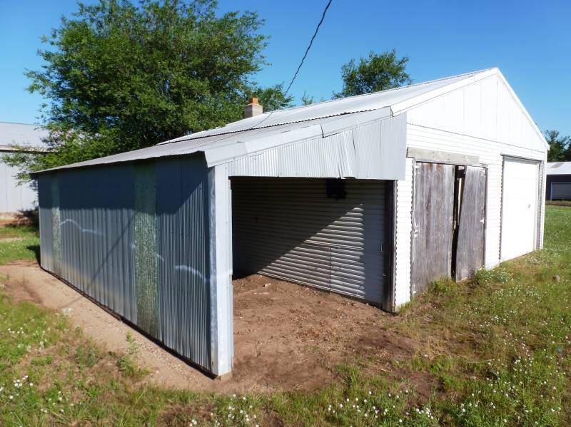 24 x 24 Shed with 10 Overhang NO RESERVE