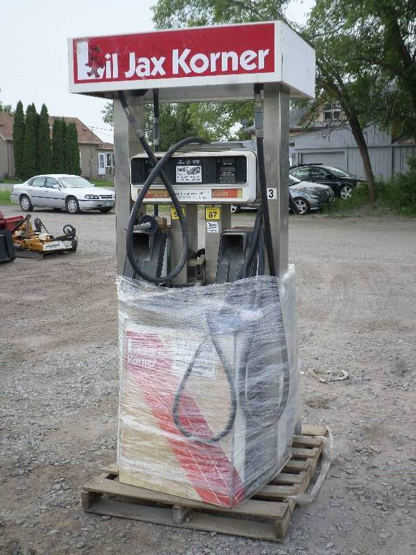 lot 11 image: Gilbarco Model AM1220AS4 4-Place Ga...