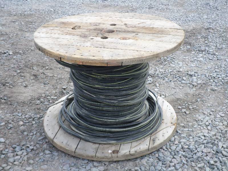 lot 12 image: Partial Spool Of Industrial Service...