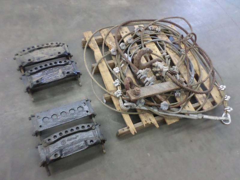 lot 24 image: Pallet Of (2) McLaren ProTrac Links...