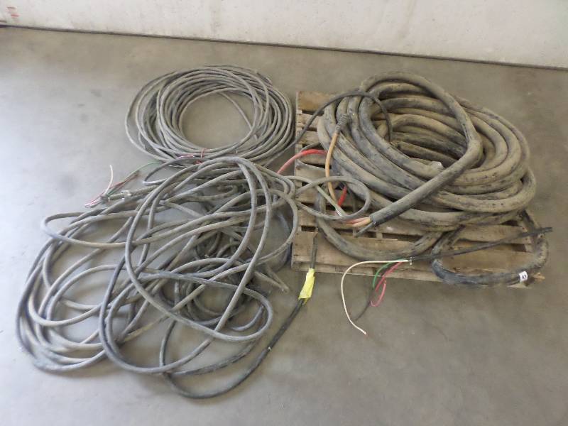 lot 27 image: Pallet Of (3) Lengths Of Commercial...