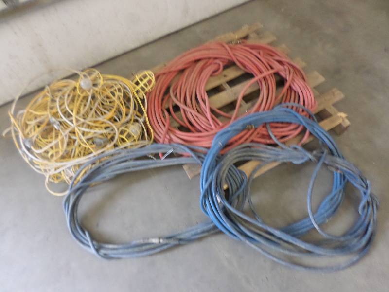 lot 29 image: Lot Of (5) Assorted Air Hoses & (2)...