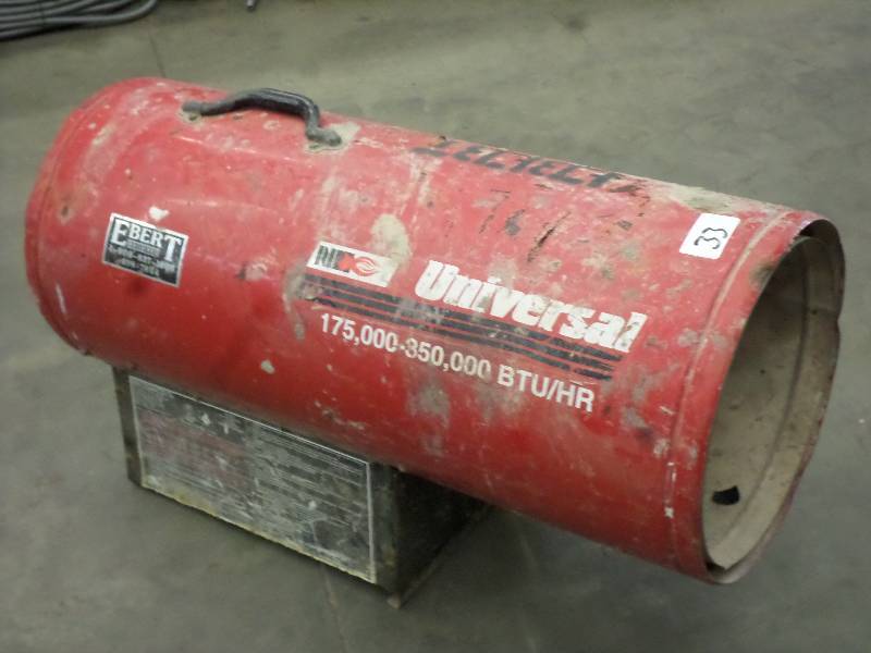 lot 33 image: Universal 175-300000 BTU LP Heater ...